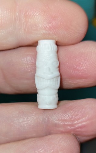 Scale resin tiki - scale, 8"